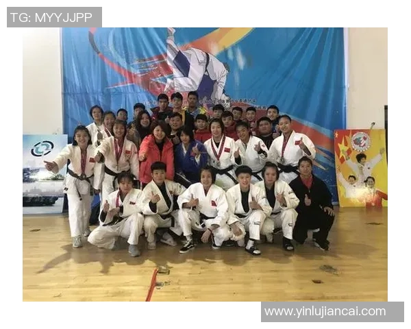 南京羽毛球队在全国锦标赛中的辉煌历程与突破成就全景回顾 南京羽毛球队在全国锦标赛中的辉煌历程与突破成就全景回顾