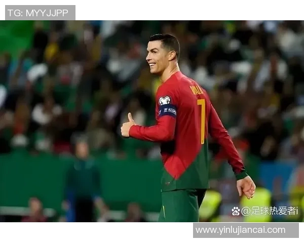 足球巨星的魅力与影响力:世人心中的偶像与传奇故事 足球巨星的魅力与影响力:世人心中的偶像与传奇故事